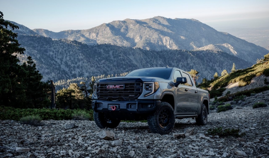GMC Unleashes the New 2023 Sierra AT4X 1500 AEV Edition